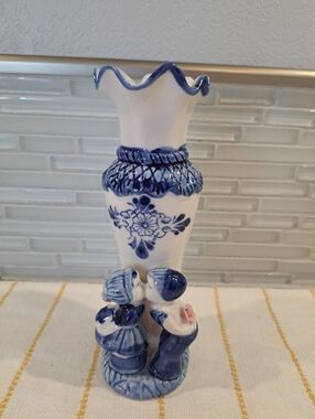 Vtg Casa Nova Porcelain Vase.  Delft Style